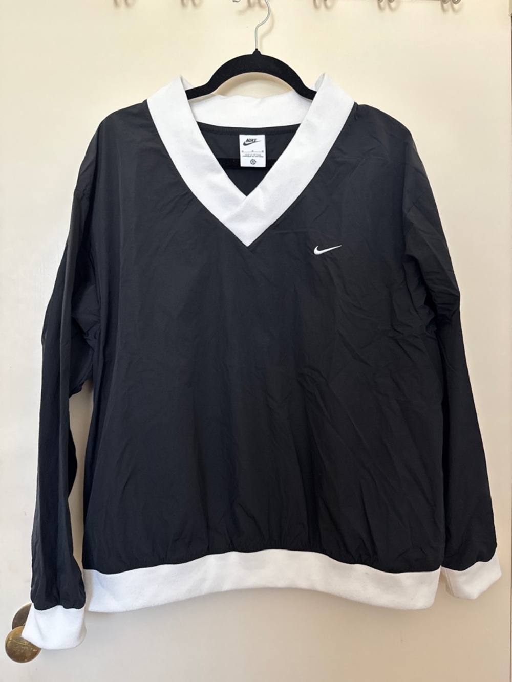 Nike Women’s Black V‑Neck Pullover with White Trim size M